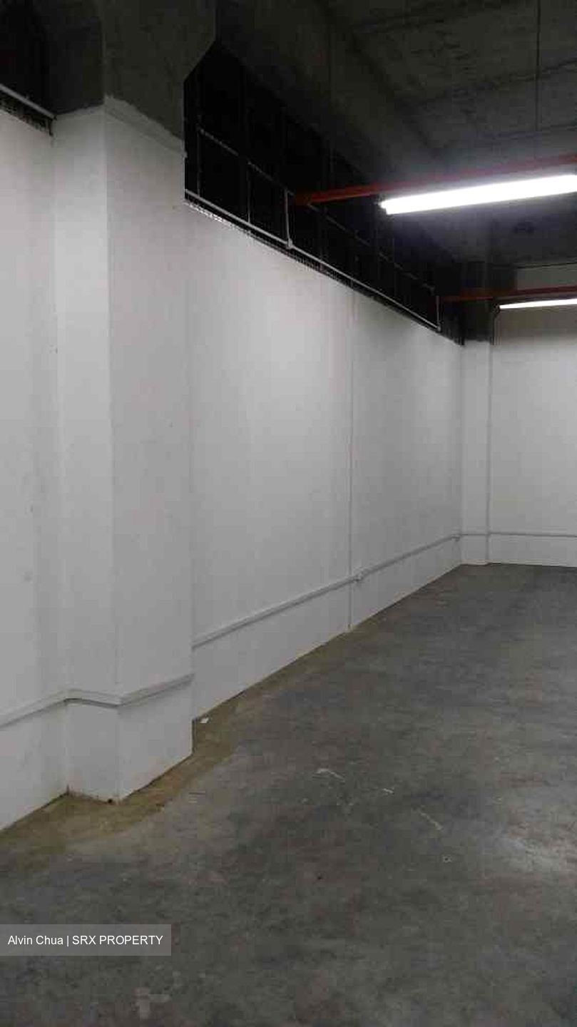 Imm Building (D22), Warehouse #570062551